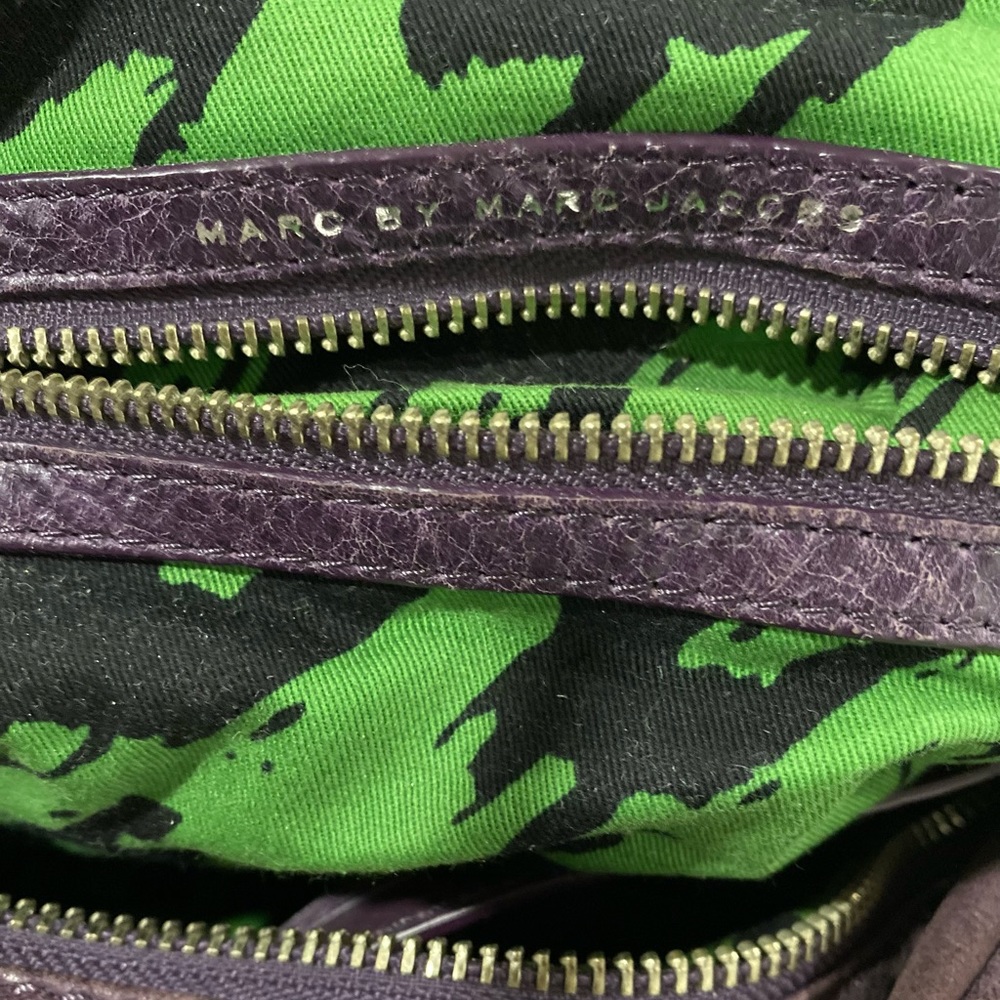 Marc by Marc Jacobs Purple Handbag - Picture 4 of 7